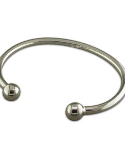925 sterling silver bracelet showcases a sleek and modern design with an open-ended structure. It features two smooth, rounded ends, adding a subtle touch of elegance