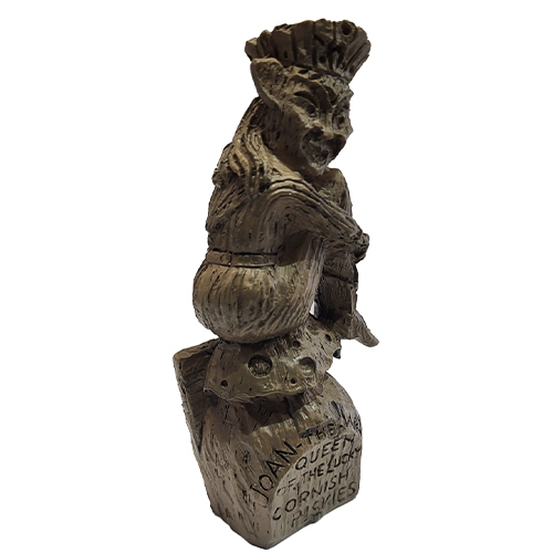 Joan The Wad Queen of the Cornish Piskey Figure - Image 4